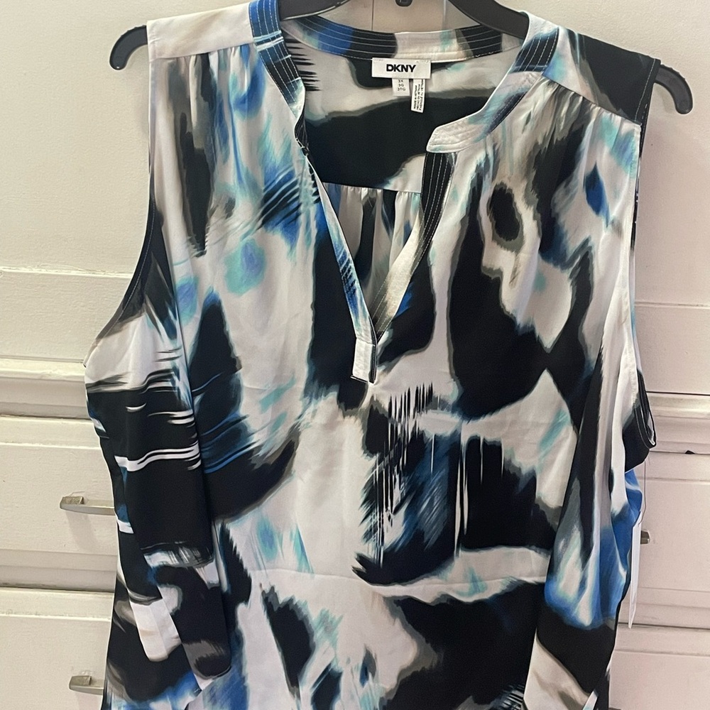 DKNY Women's Blue and Black Abstract Blouse